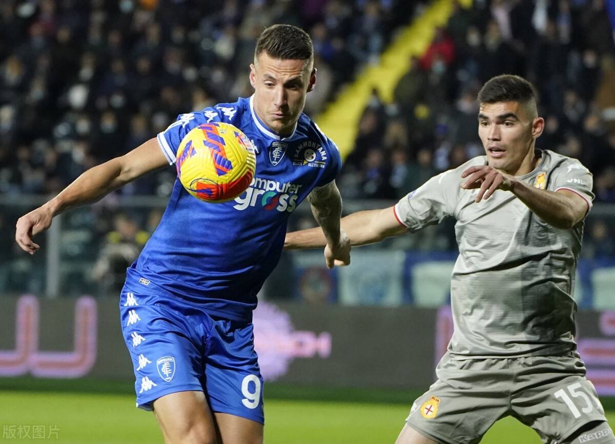 半岛体育官方-关于热那亚前锋连续场比赛进球，成为球队锋线支柱的信息