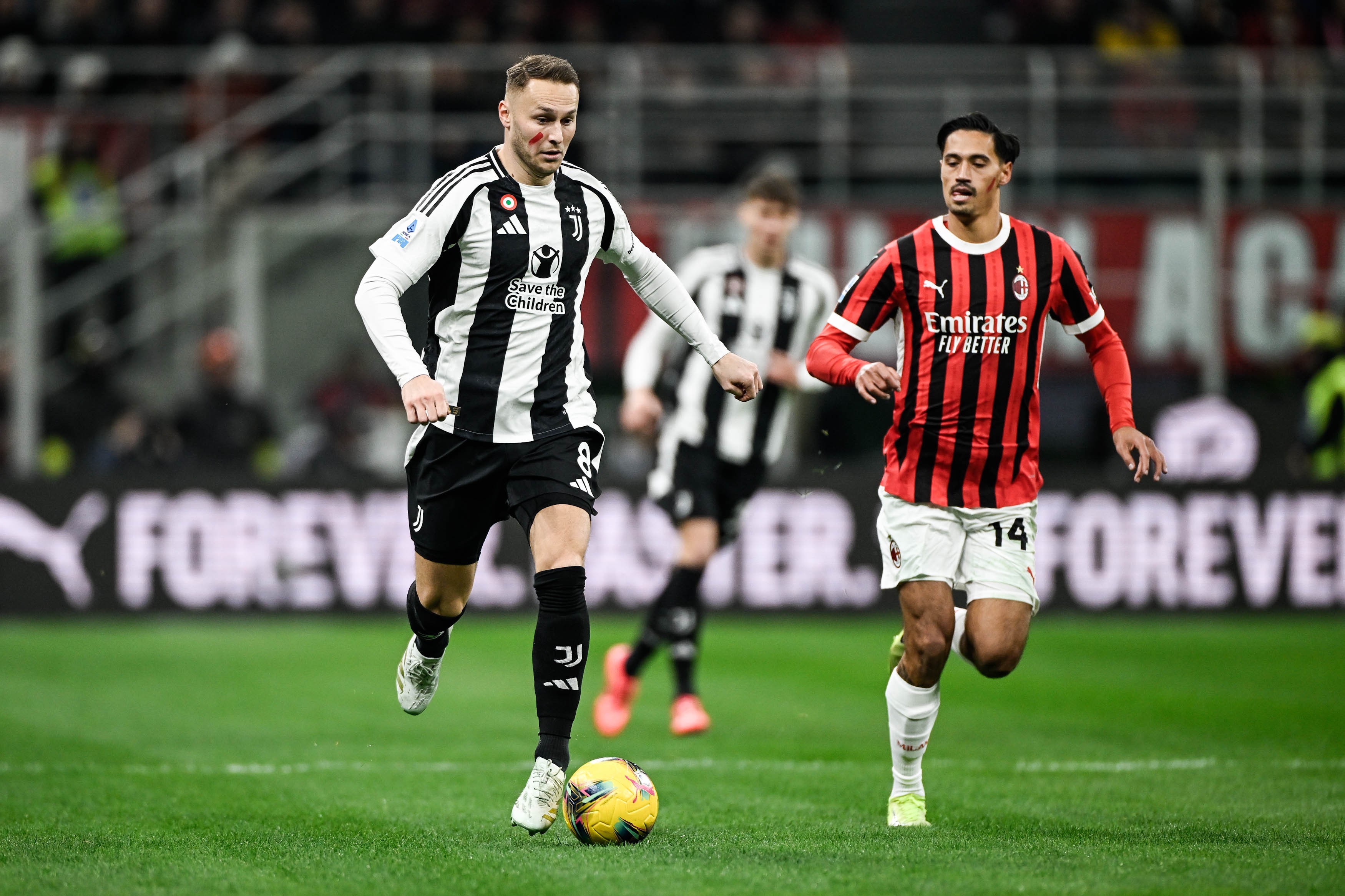 半岛体育新闻-尤文图斯主场大胜，领先优势巩固的简单介绍