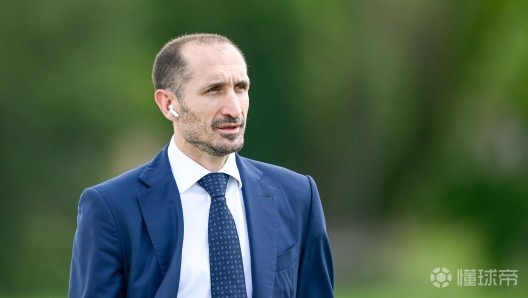 尤文图斯主帅盛赞基耶利尼表现,对球员信心十足的简单介绍 尤文图斯主帅盛赞基耶利尼表现,对球员信心十足的简单介绍