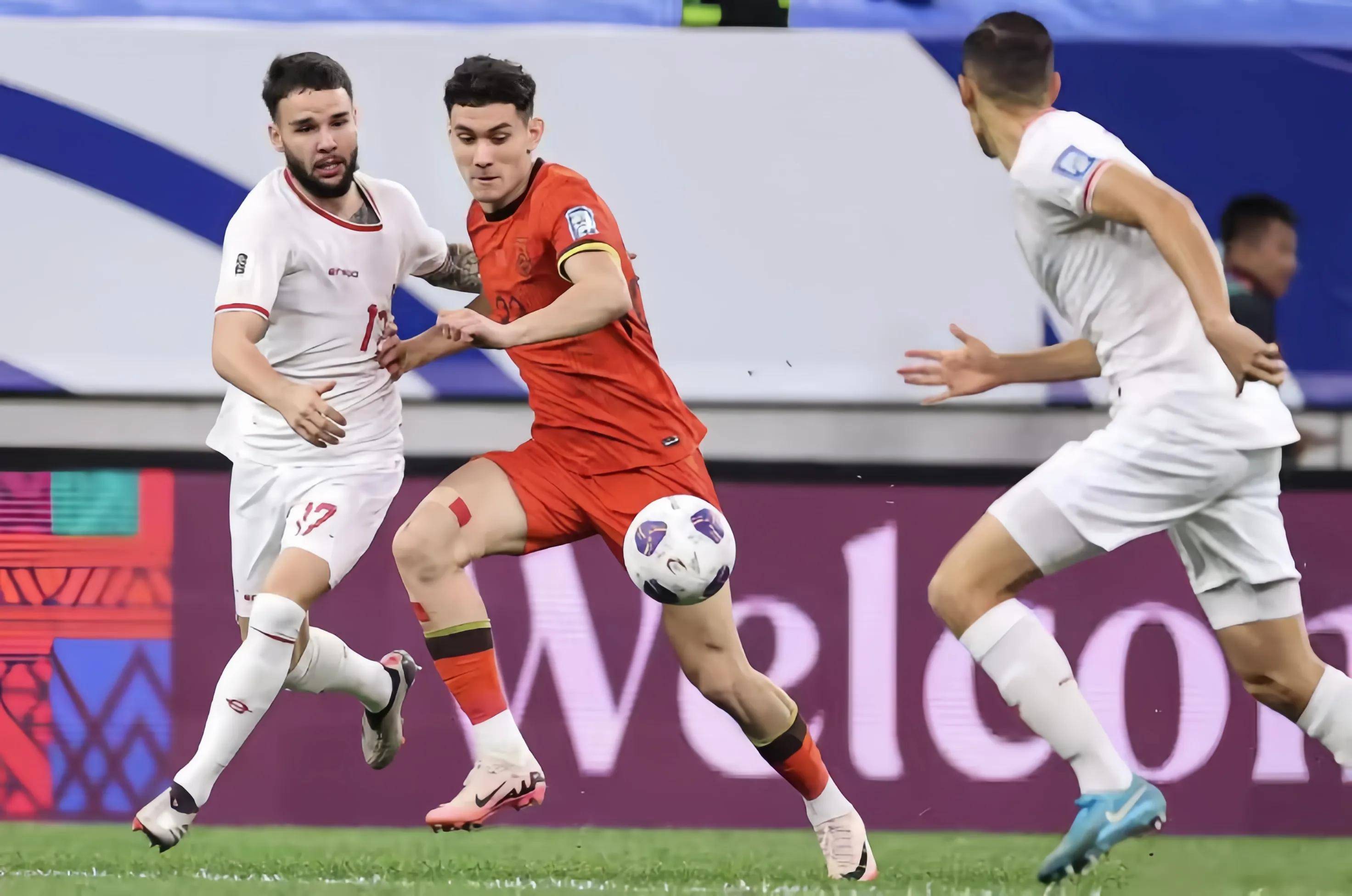 阿美尼亚队在比赛中遭遇困境 阿美尼亚队在比赛中遭遇困境