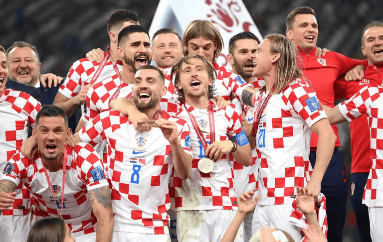 半岛体育网页版入口-包含保加利亚队1-1与阿尔巴尼亚队握手言和的词条