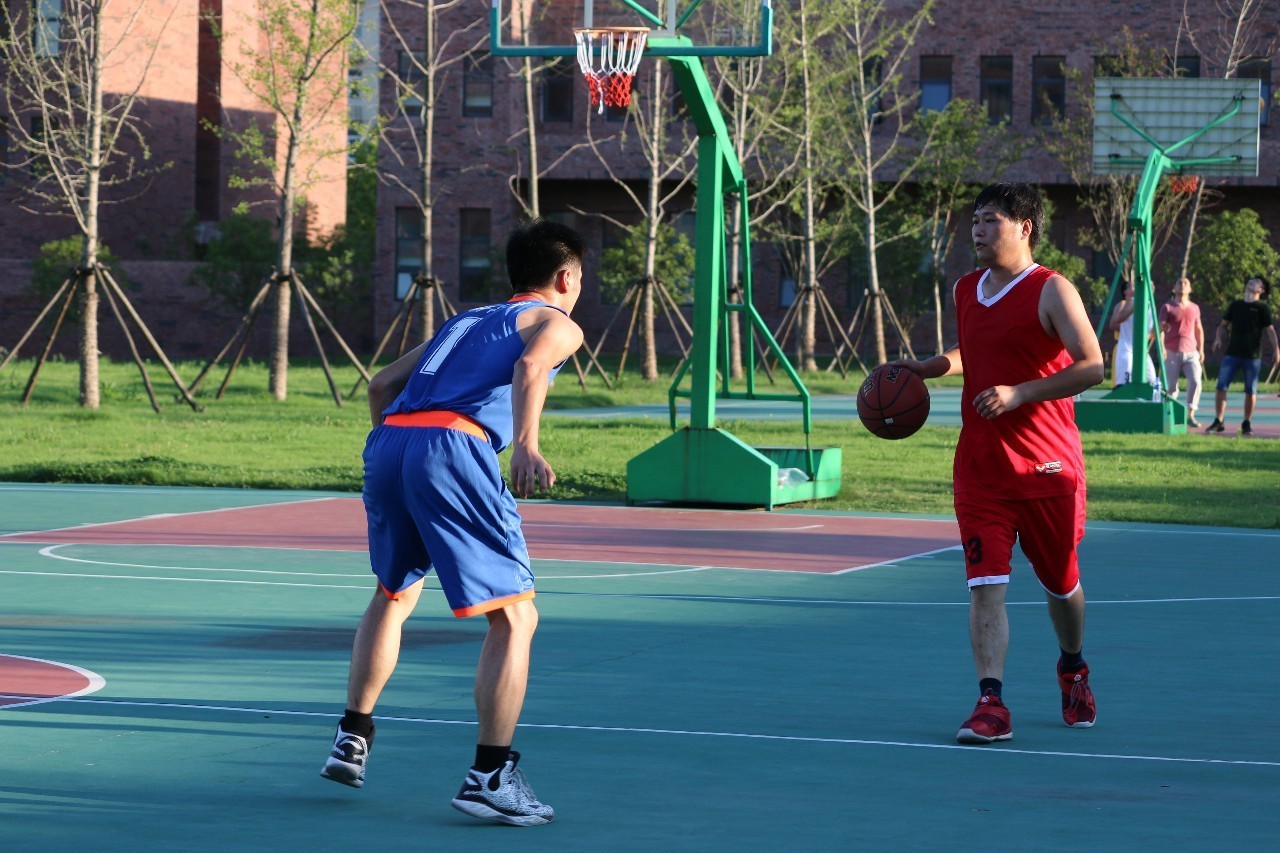 关于日本篮球职业联赛决赛场硝烟弥漫的信息 关于日本篮球职业联赛决赛场硝烟弥漫的信息