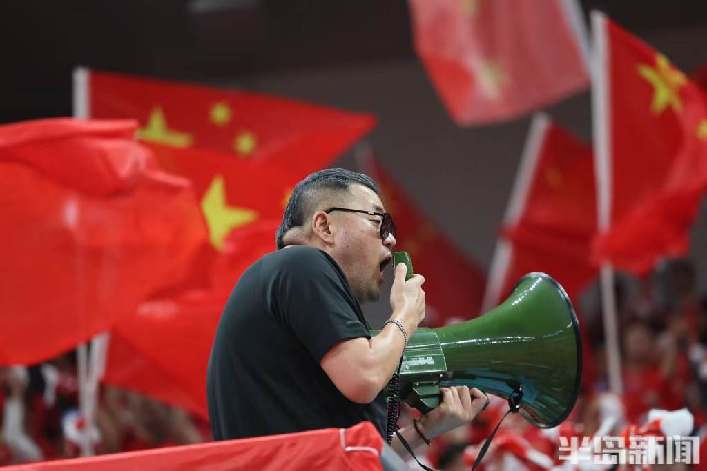 半岛体育投注-体育场上的激烈战斗一触即发