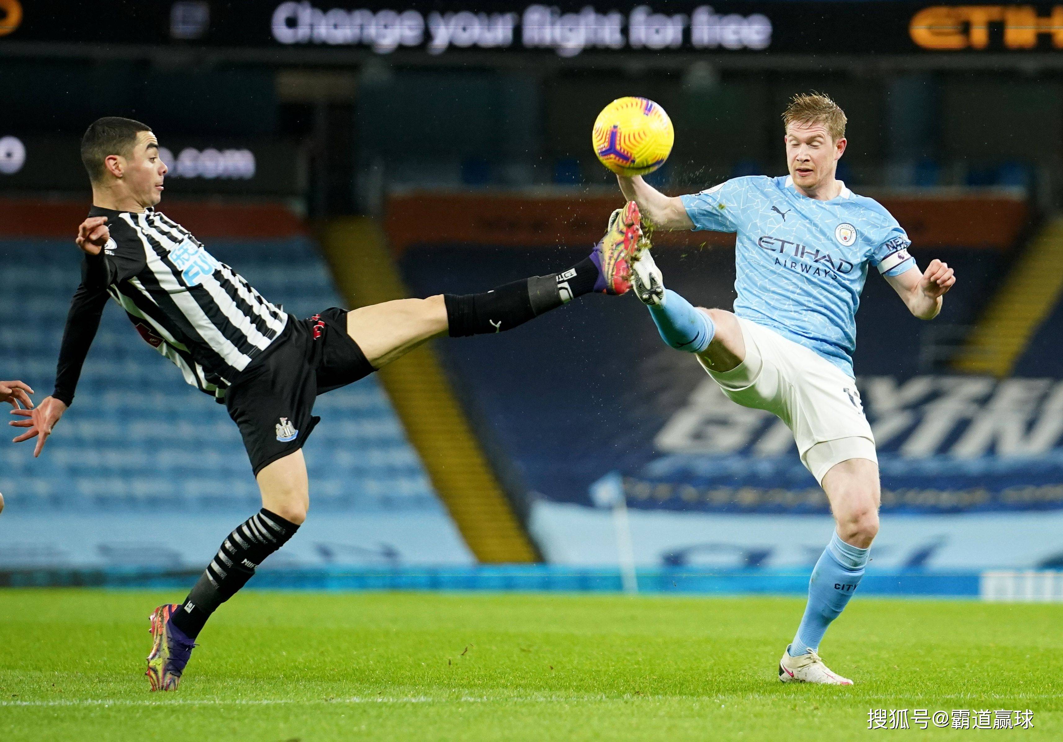 曼城队在英格兰顶级足球联赛中轻松取胜 曼城队在英格兰顶级足球联赛中轻松取胜