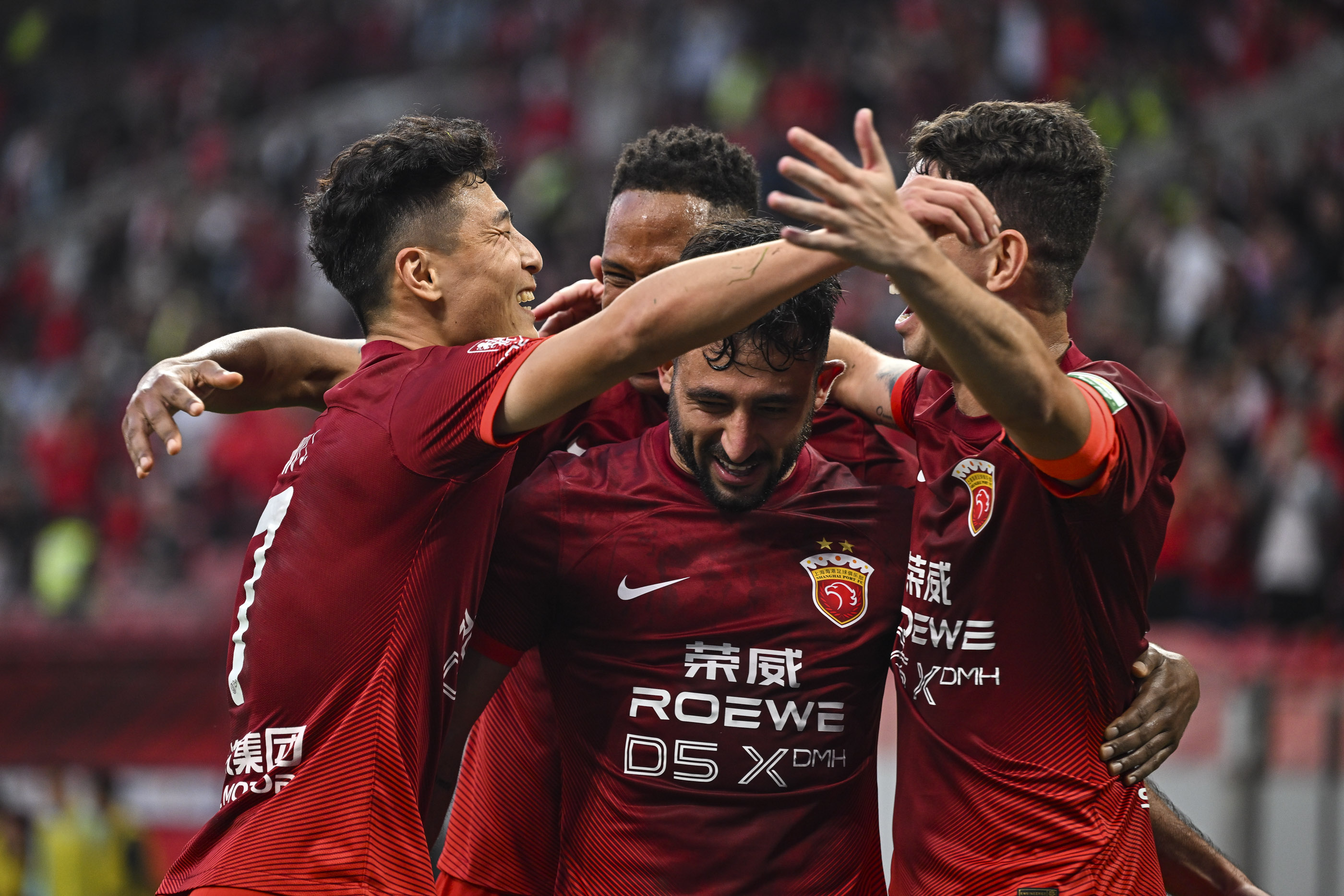 半岛体育vip注册-包含上港主场胜广州，中超争冠希望渺茫的词条