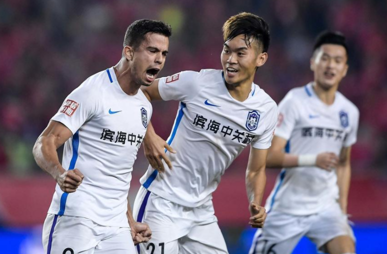 大连一方战胜天津泰达，球队信心倍增