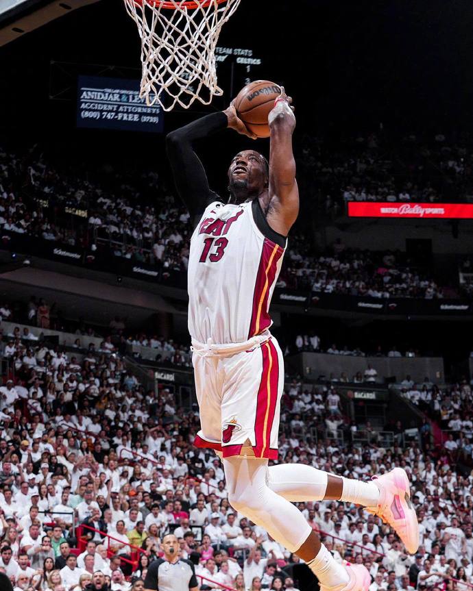 「热火力克凯尔特人，巴特勒得分破30」